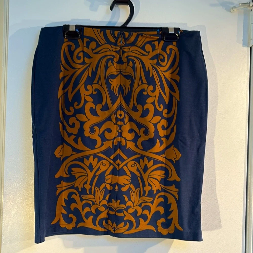 NWOT J. McLaughlin Classic beauty with stretch 4 comfort. Elegant, gorgeous!